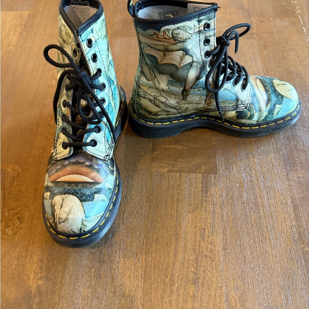Dr. Martens x Tate London 8 eye Boots - Multicolor - Picture 2 of 6